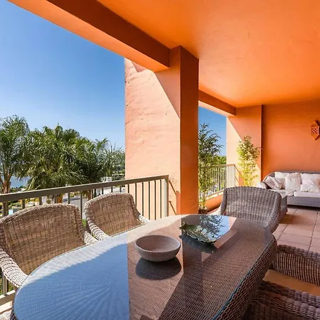 Mediterranean Swing - Royal Flamingos I * 埃斯特波纳