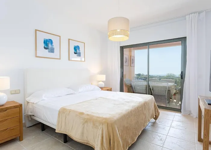 Mediterranean Swing - Royal Flamingos I Εστεπόνα